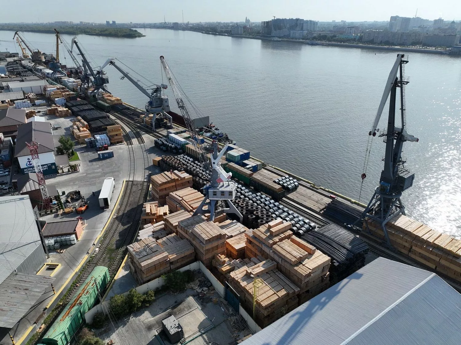 грузовые операции в сентябре 2022