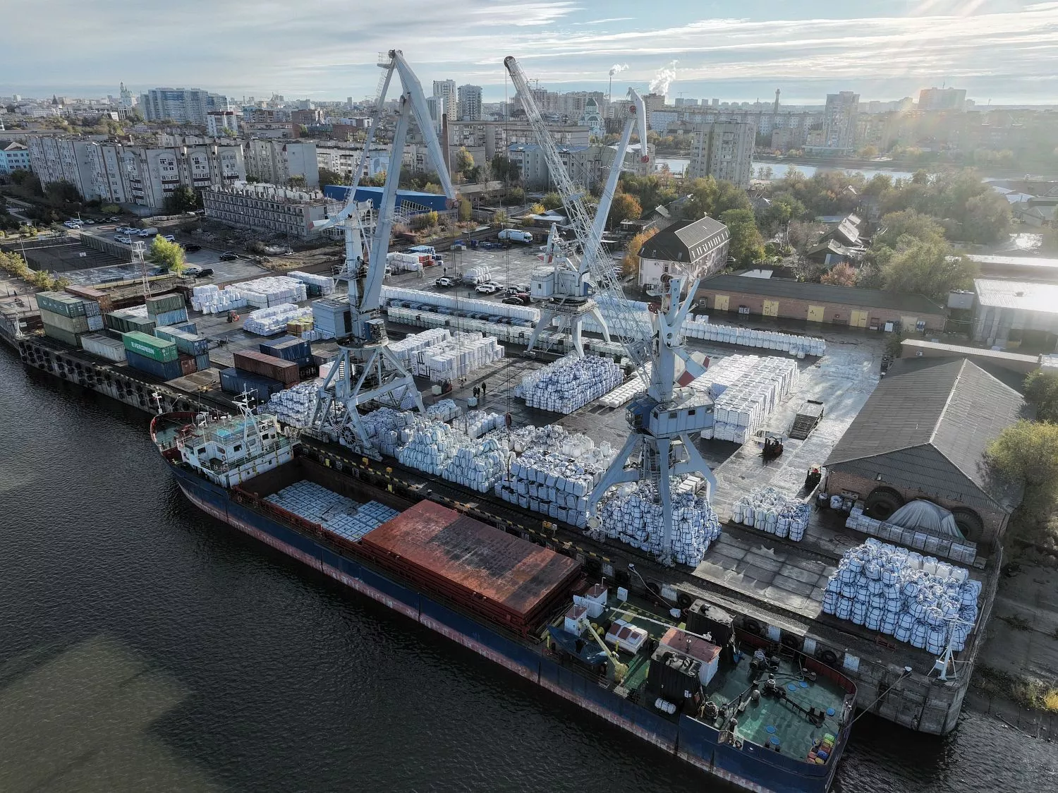грузовые операции в ноябре 2024