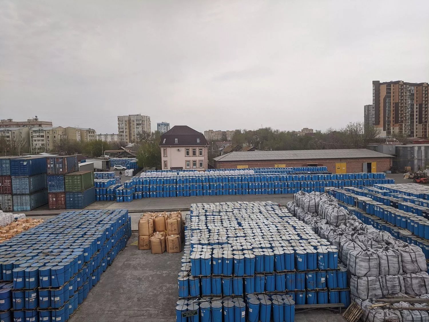 грузовые операции в апреле 2021