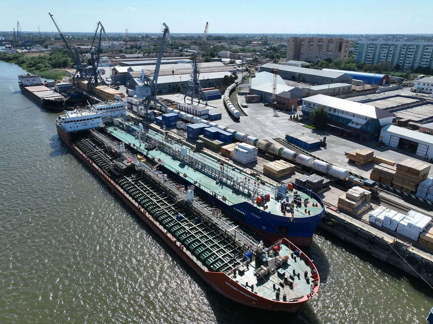грузовые операции в июле 2023