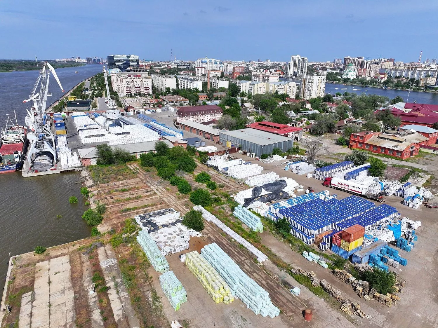 грузовые операции в мае 2026