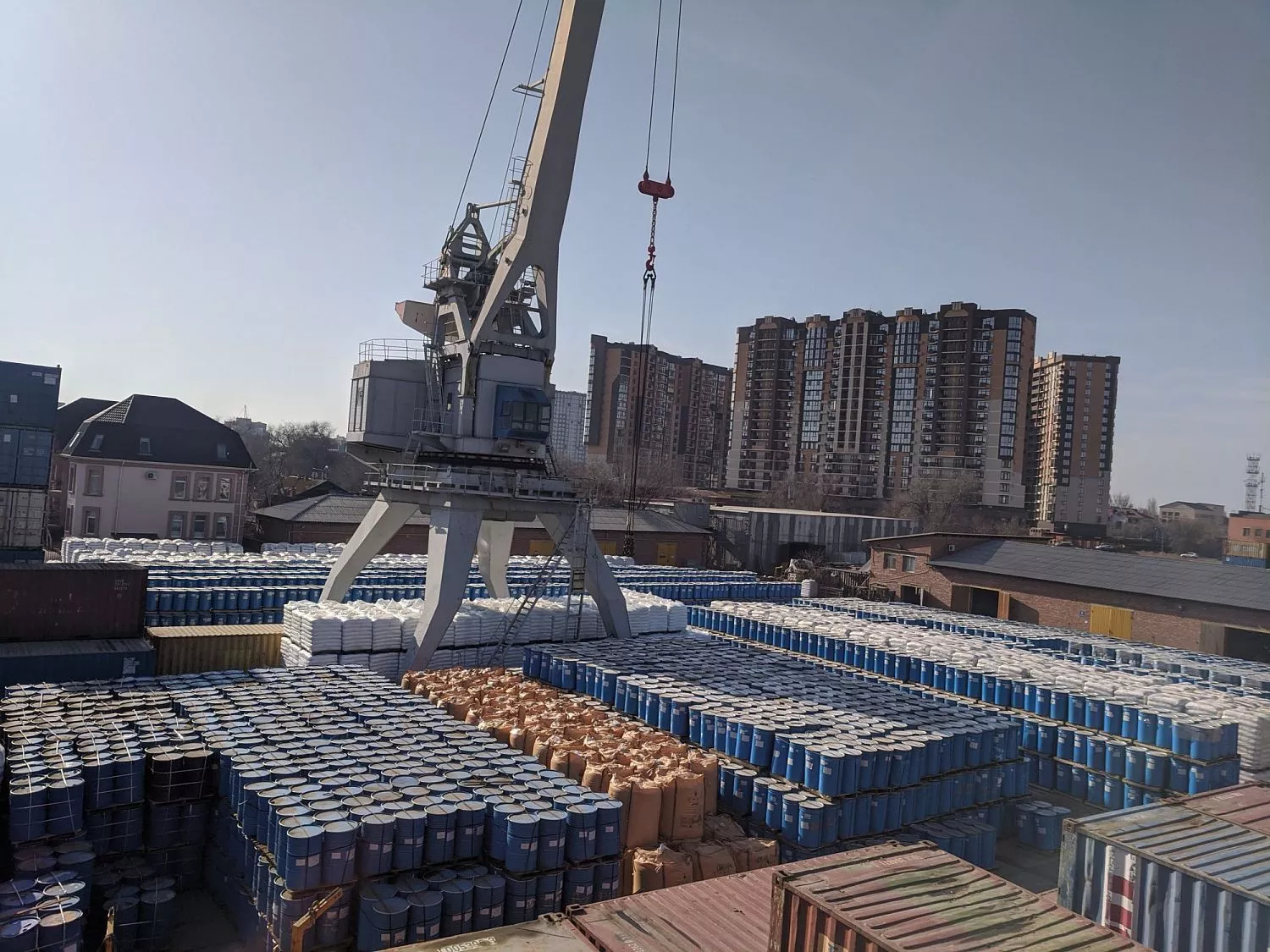 грузовые операции в апреле 2021