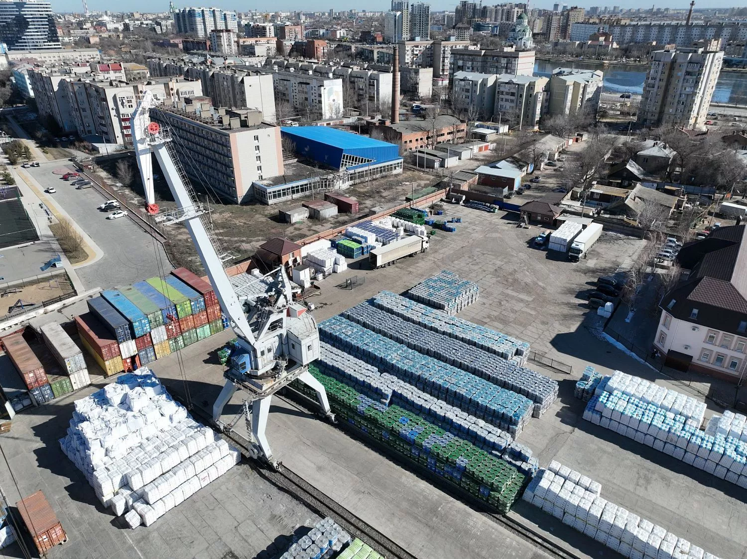 грузовые операции в феврале 2024