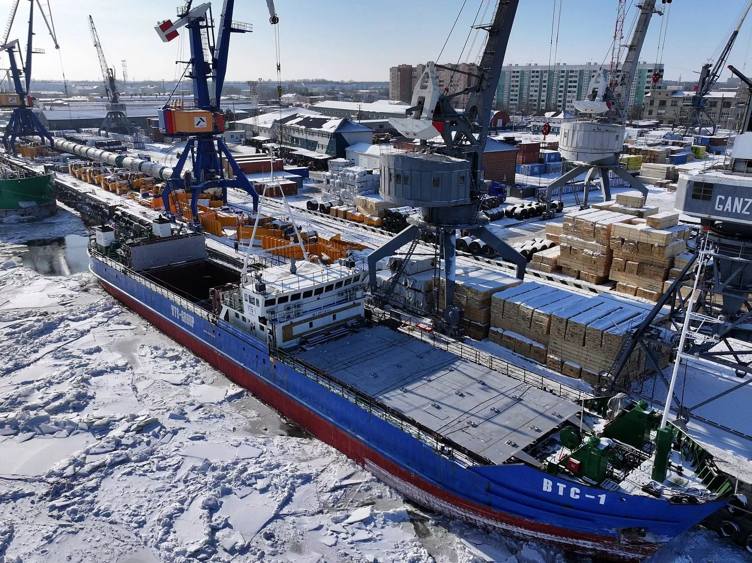 грузовые операции в январе 2026