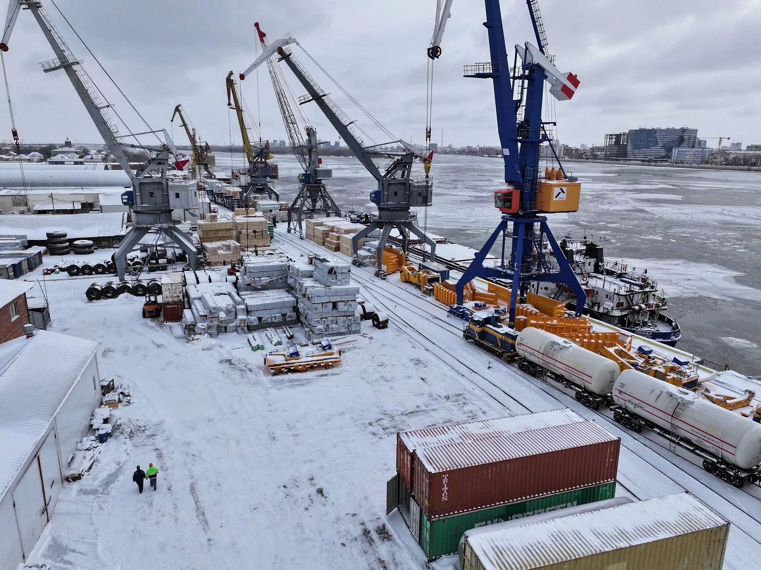 грузовые операции в январе 2026